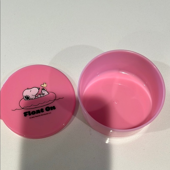 Pink Stackable Storage Containers with Snoopy Design - Picture 2 of 5